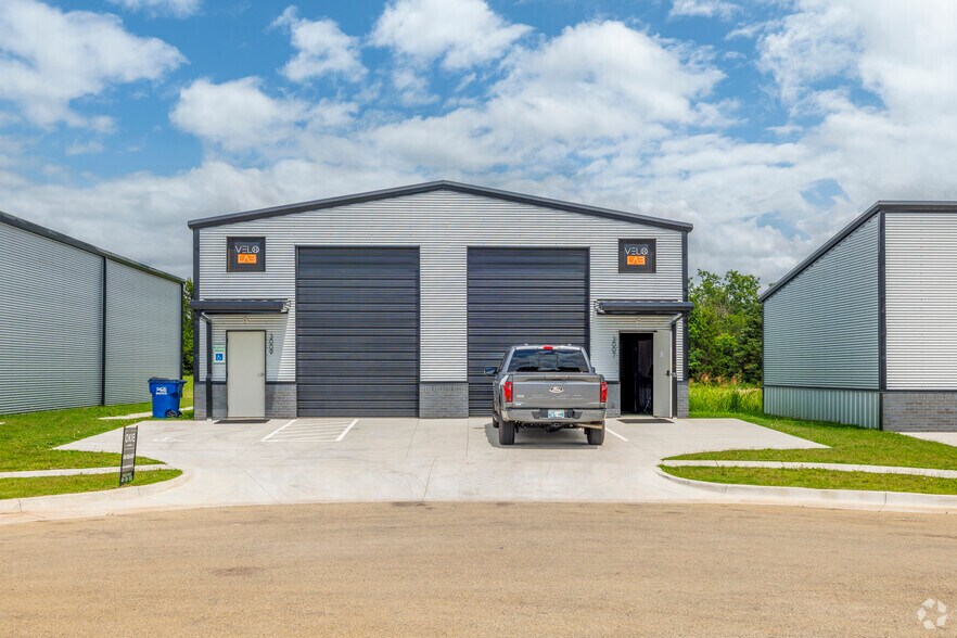 3007-3009 N Park Dr, Stillwater, OK à vendre - Photo principale – Image 1 sur 4