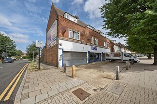 Plus de détails pour 376-380 Northolt Rd, Harrow - Local commercial à vendre