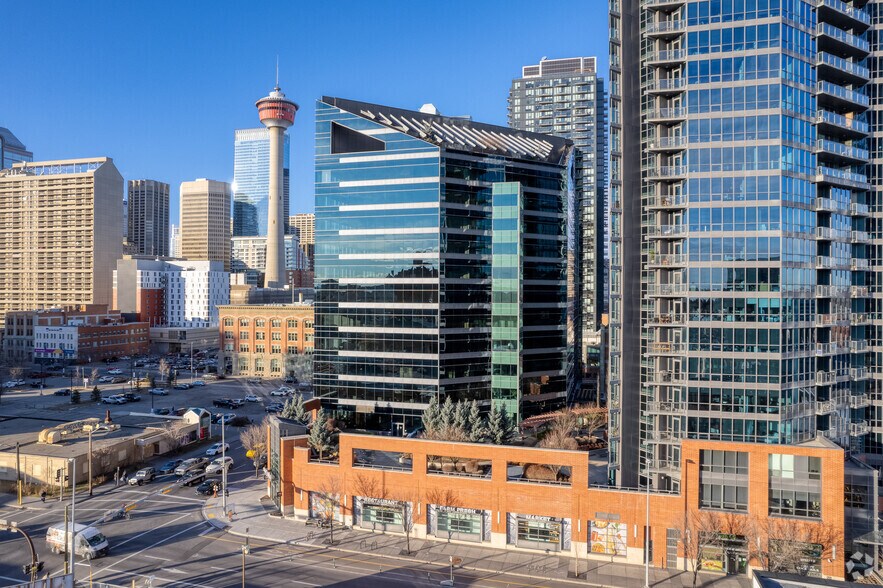 1100 1st St SE, Calgary, AB à louer - Photo de l’immeuble – Image 2 sur 24