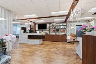 2 Pidgeon Hill Dr, Sterling, VA à louer Photo intérieure– Image 2 sur 15