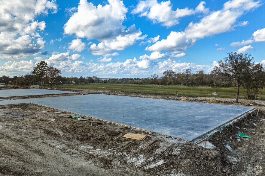 810 Fallbrook Dr, Houston, TX à vendre - Photo principale – Image 1 sur 2