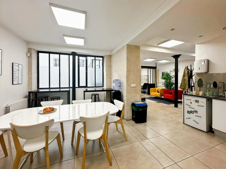 Bureau dans Paris à louer - Photo de l’immeuble – Image 3 sur 9