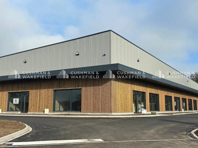 Plus de détails pour Local d’activités à vendre