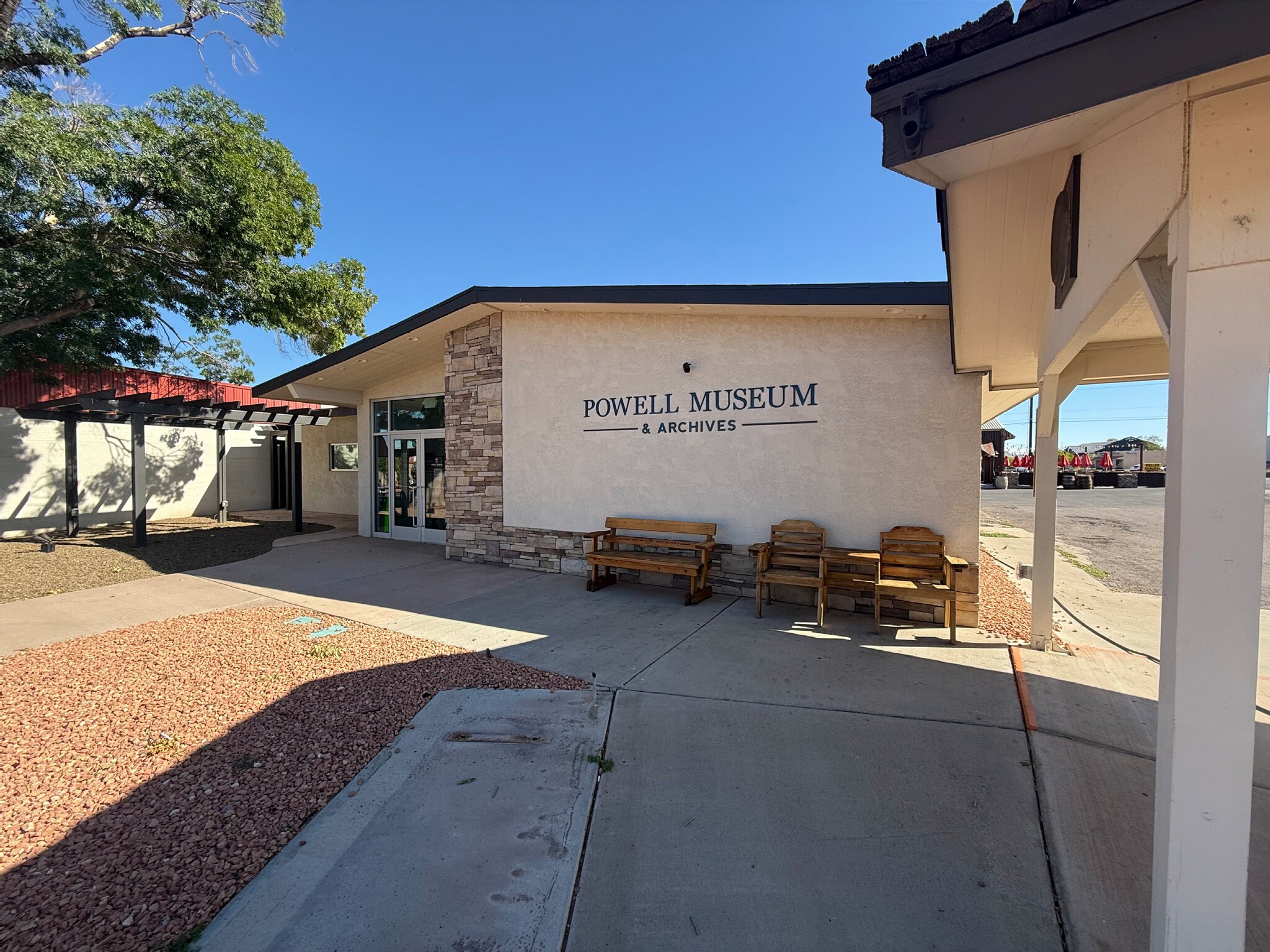 6 N Lake Powell Blvd, Page, AZ à vendre Photo de l’immeuble– Image 1 sur 34