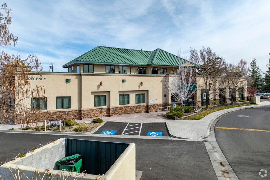 35 Regency Way, Reno, NV à louer - Photo principale – Image 1 sur 3