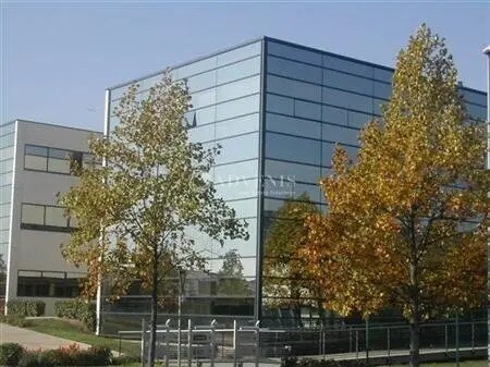 Bureau dans Poissy à louer Photo de l’immeuble– Image 1 sur 13
