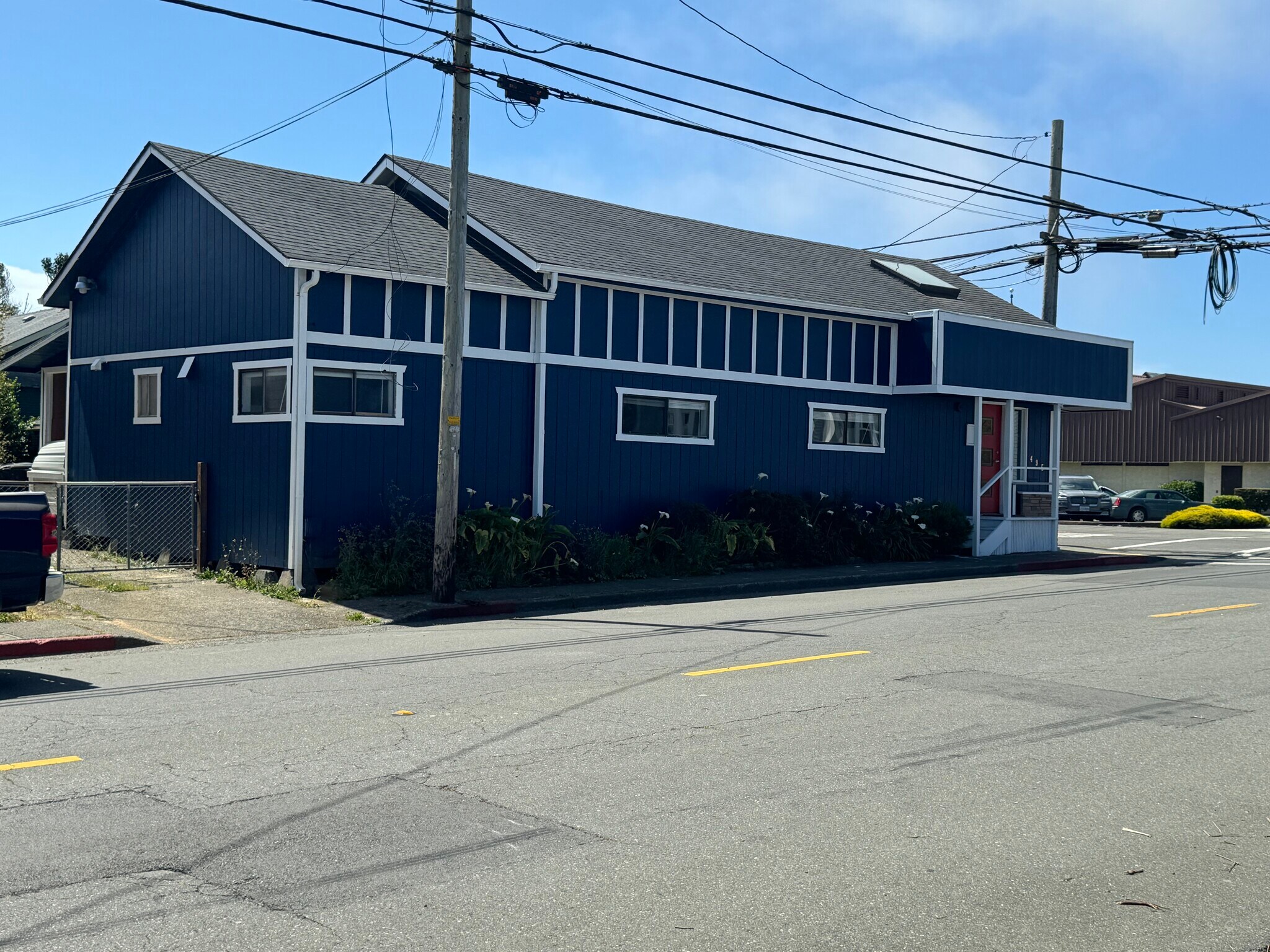 495 H St, Crescent City, CA à vendre Photo de l’immeuble– Image 1 sur 5