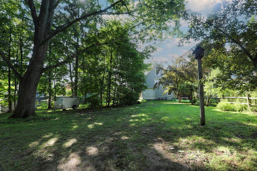 12 Lounsbury Ct, Kingston, NY à louer - Photo de l’immeuble – Image 2 sur 25