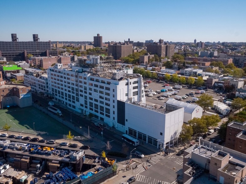 630 Flushing Ave, Brooklyn, NY à louer - Aérien – Image 2 sur 16