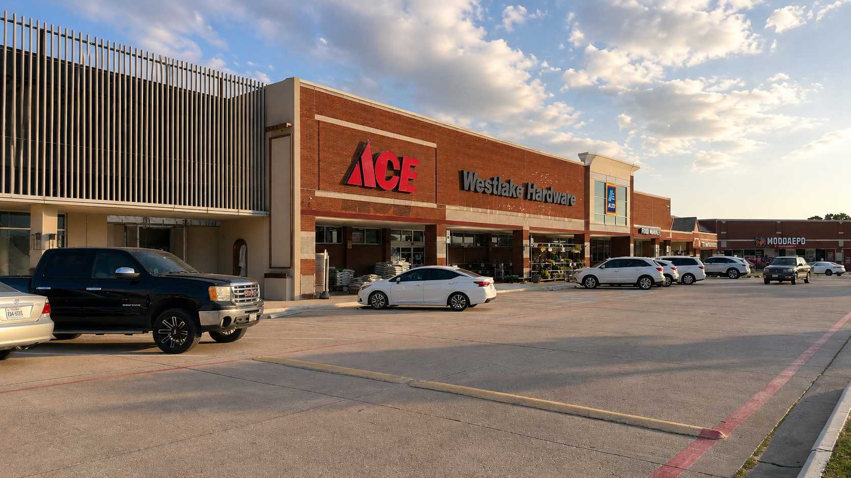 3044 Old Denton Rd, Carrollton, TX à louer Photo de l’immeuble– Image 1 sur 8