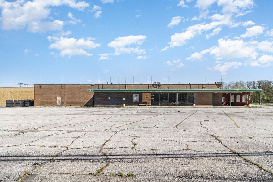 3232 Central Ave, Lake Station, IN à louer - Photo de l’immeuble – Image 2 sur 37