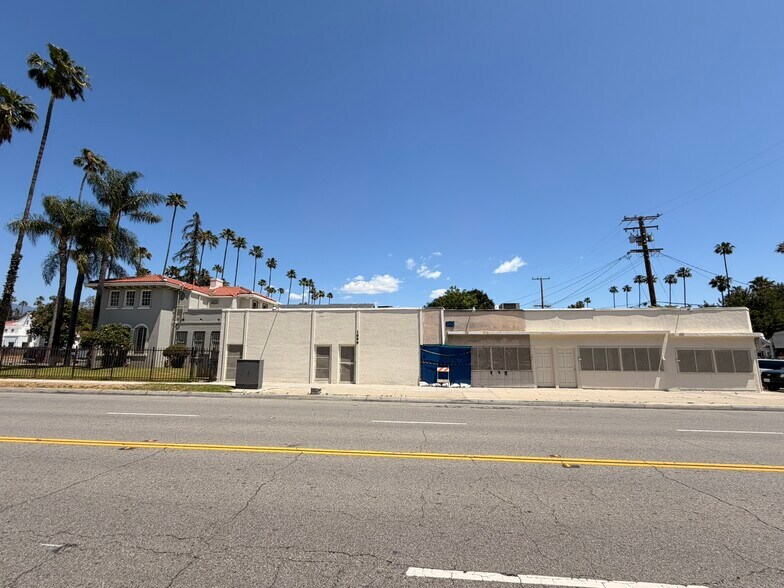 1661-1669 N E St. San Bernardino, CA 924 portefeuille de 2 biens à vendre sur LoopNet.fr - Photo de l’immeuble – Image 3 sur 17