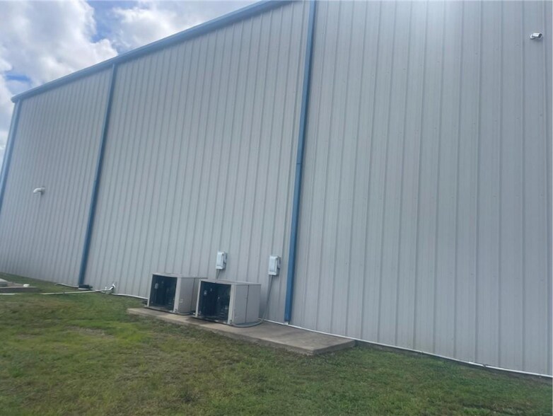 903 Industrial Park Rd, Mena, AR à vendre - Photo de l’immeuble – Image 3 sur 3