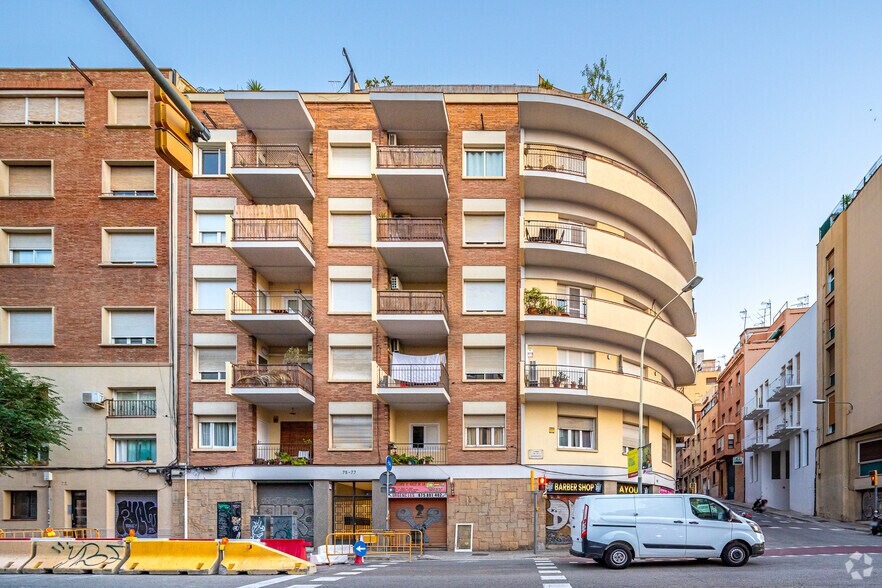 Carrer de les Camèlies, 75, Barcelone, Barcelona à louer - Photo de l’immeuble – Image 1 sur 2