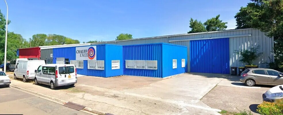 Industriel/Logistique dans Auxerre à louer - Photo de l’immeuble – Image 1 sur 7