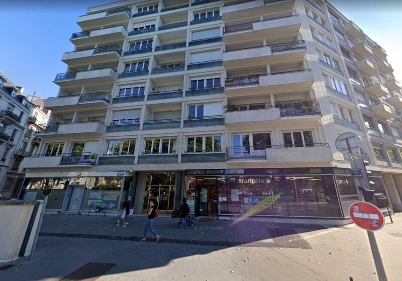 Bureau dans Lyon à louer - Photo de l’immeuble – Image 1 sur 9