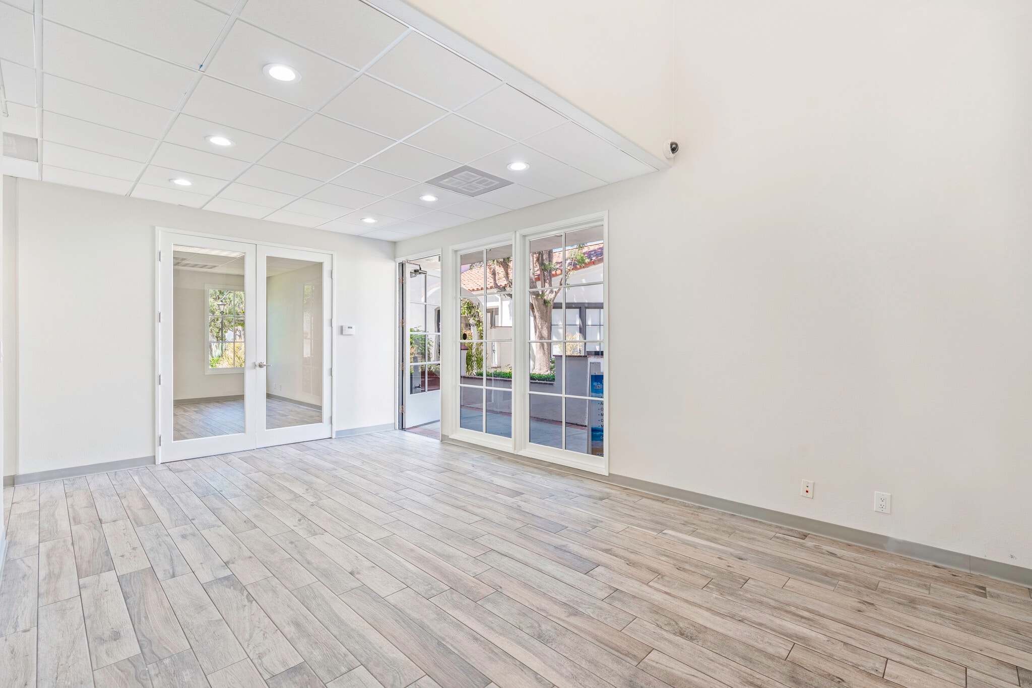 27442 Calle Arroyo, San Juan Capistrano, CA à louer Photo intérieure– Image 1 sur 15