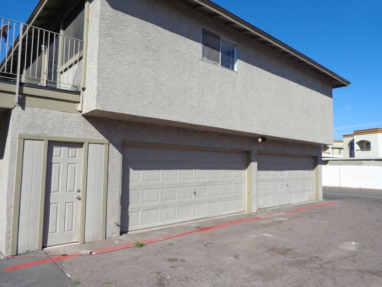 3364 W Harmont Dr, Phoenix, AZ à vendre - Photo de l’immeuble – Image 3 sur 6