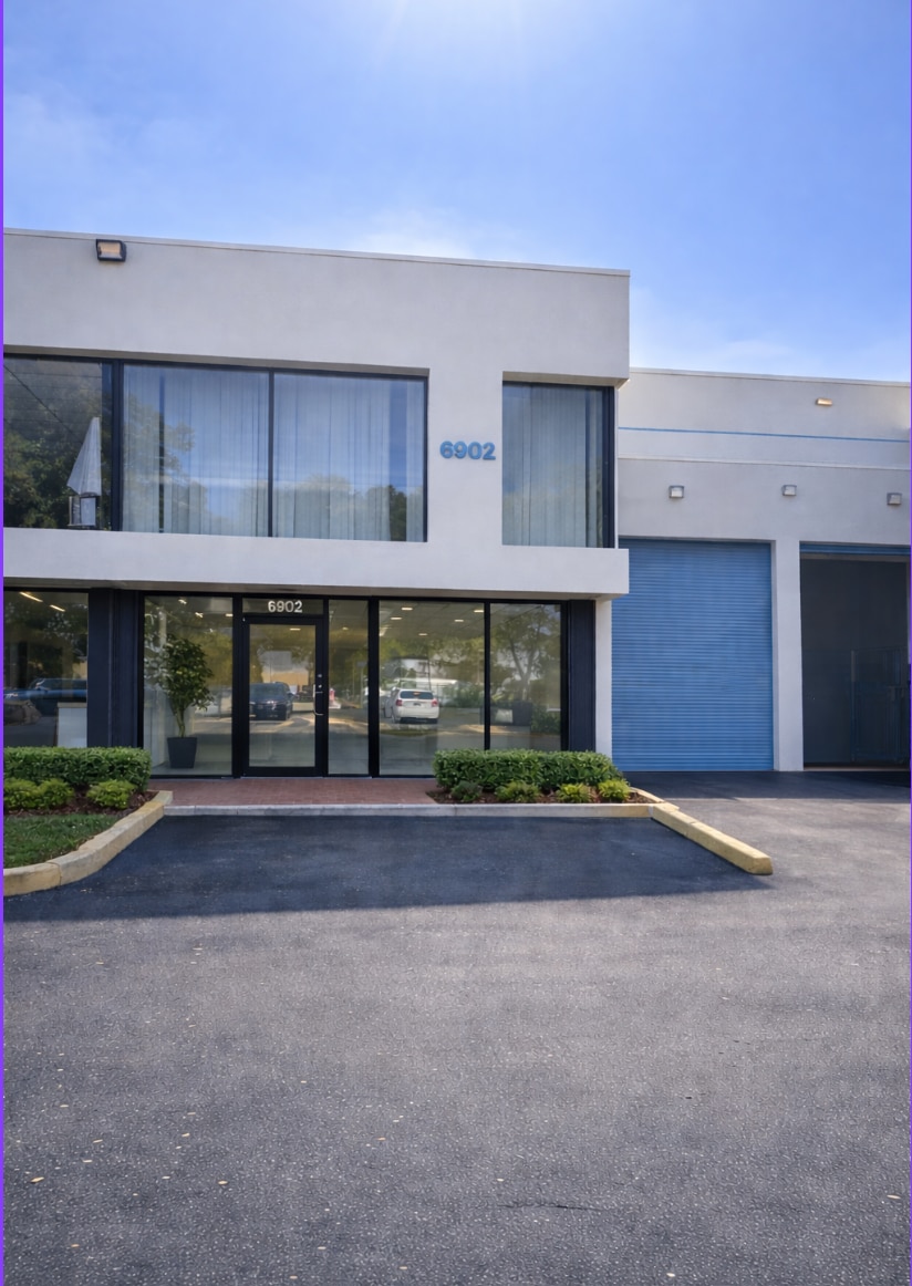 6900-6914 NW 50th St, Miami, FL à louer Photo de la construction– Image 1 sur 8