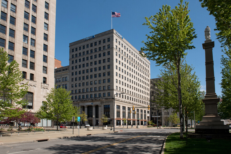 6 W Federal St, Youngstown, OH à louer - Photo de l’immeuble – Image 3 sur 33