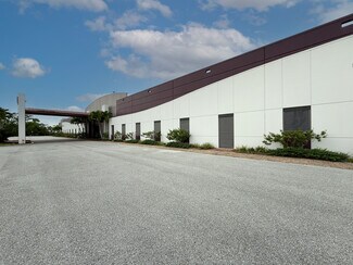 Plus de détails pour 11600 Adelmo Ln, Fort Myers, FL - Industriel/Logistique à louer