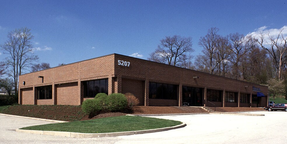 5207 Militia Hill Rd, Plymouth Meeting, PA à louer - Photo principale – Image 1 sur 2