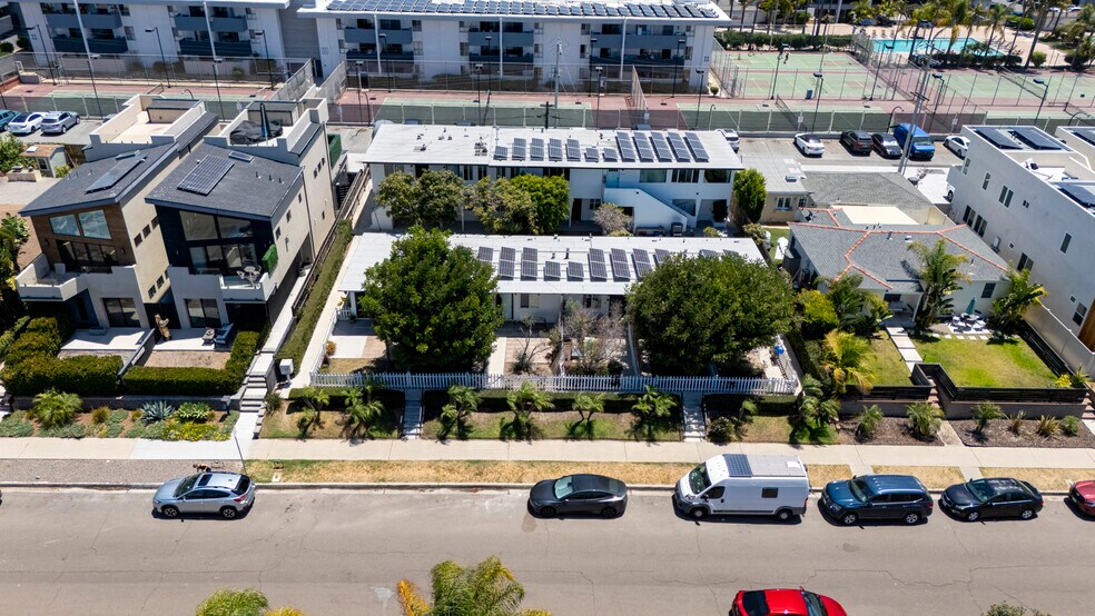 3917 Haines St, San Diego, CA à vendre - Photo de l’immeuble – Image 2 sur 14