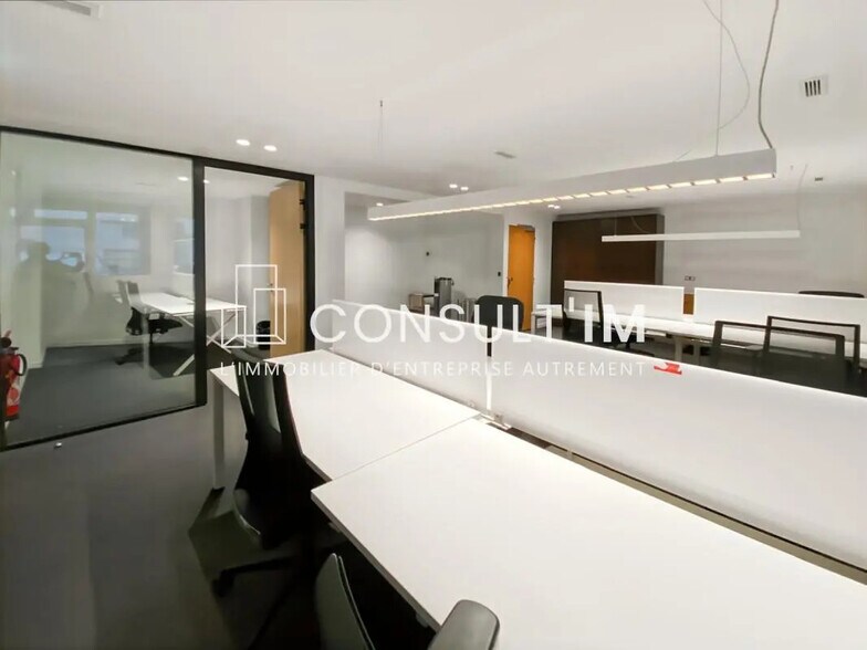 Bureau dans Puteaux à louer - Photo de l’immeuble – Image 3 sur 7