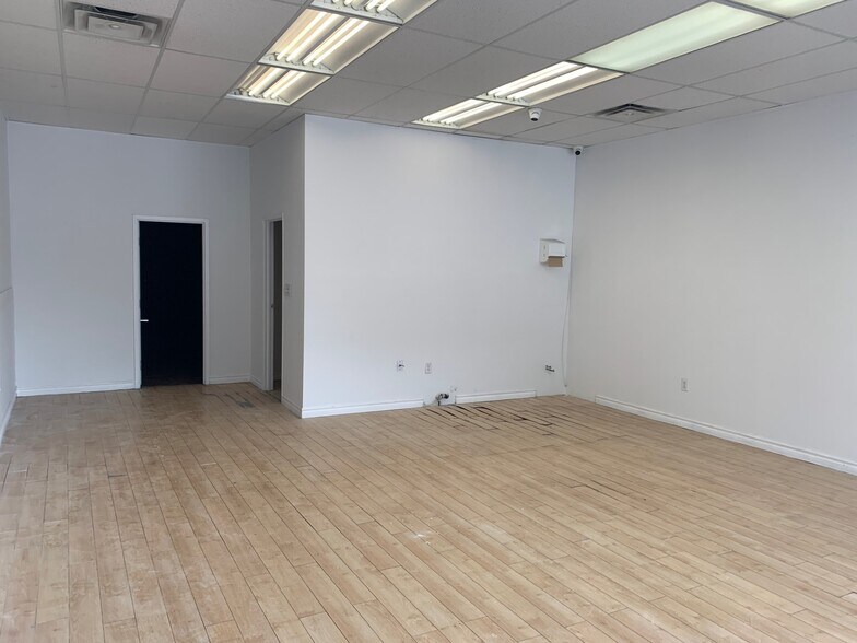 4280-4288 Kingston Rd, Toronto, ON à louer - Photo de l’immeuble – Image 2 sur 3