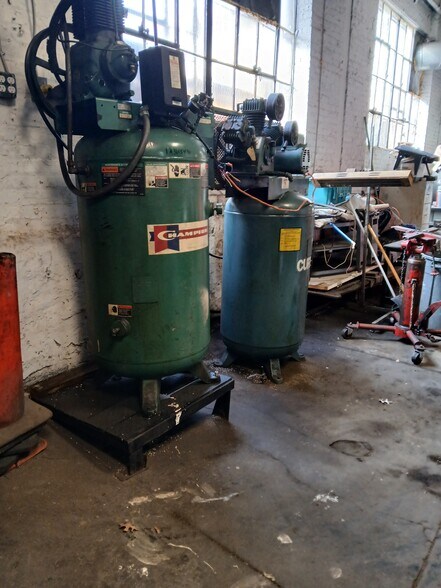 4542-4546 Baltimore Ave, Philadelphia, PA à louer - Photo de l’immeuble – Image 3 sur 15