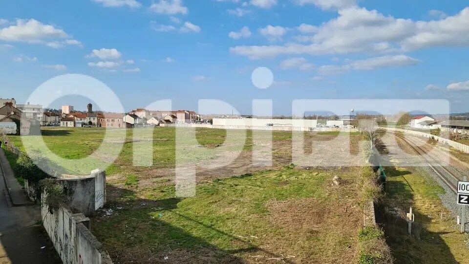 Terrain dans Montluçon à vendre - Photo de l’immeuble – Image 1 sur 10