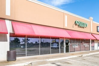 1000-1072 S Douglas Blvd, Oklahoma City, OK à louer Photo de l’immeuble– Image 1 sur 2