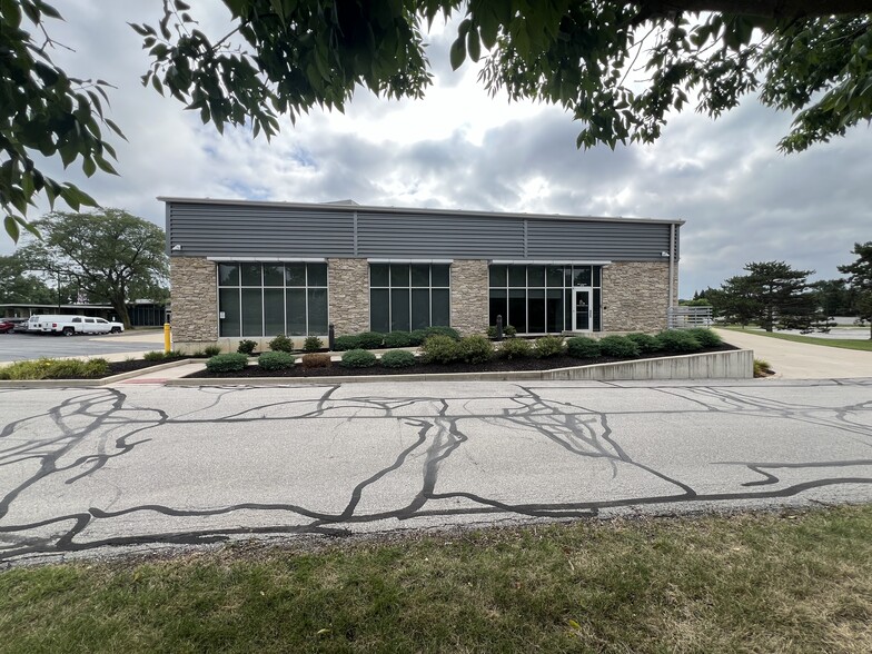 2980 E Coliseum Blvd, Fort Wayne, IN à louer - Photo de l’immeuble – Image 1 sur 12