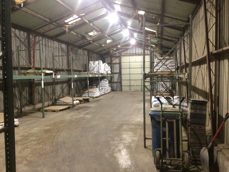 130 E 11th St, Monticello, IA à vendre - Photo principale – Image 1 sur 14