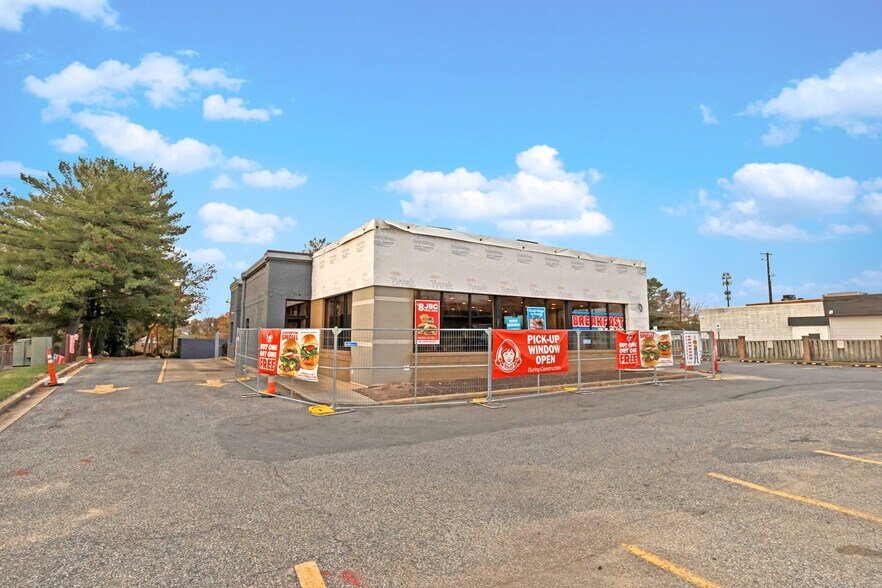 6335 Allentown Rd, Temple Hills, MD à vendre - Photo de l’immeuble – Image 3 sur 6