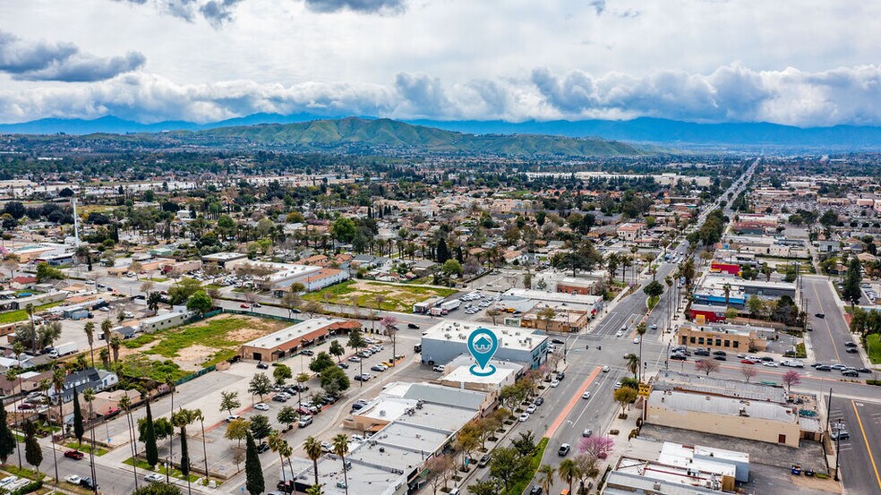 9468-9472 Magnolia Ave, Riverside, CA à louer - Aérien – Image 2 sur 18