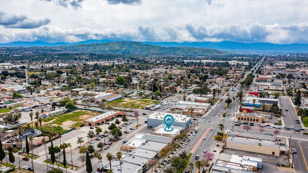 9468-9472 Magnolia Ave, Riverside, CA à louer - Aérien – Image 2 sur 18