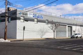 18-81 Steinway St, Astoria, NY à louer Photo intérieure– Image 1 sur 6