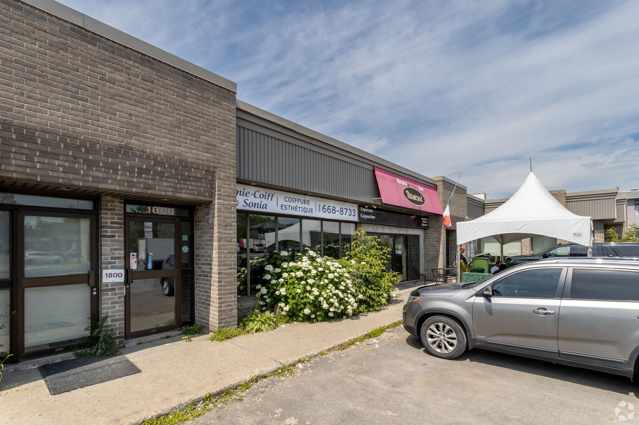 1796-1806 Boul des Laurentides, Laval, QC à vendre Photo principale– Image 1 sur 8