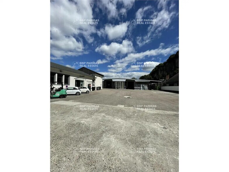 9 Rue Pierre Sémard, Fontaine à vendre - Photo de l’immeuble – Image 2 sur 9