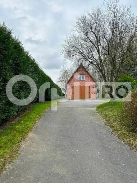 Bureau dans Mercatel à louer - Photo de l’immeuble – Image 2 sur 9