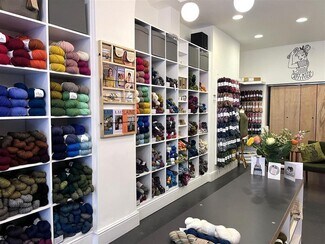 Plus de détails pour 127 Stoke Newington High St, Londres - Local commercial à louer