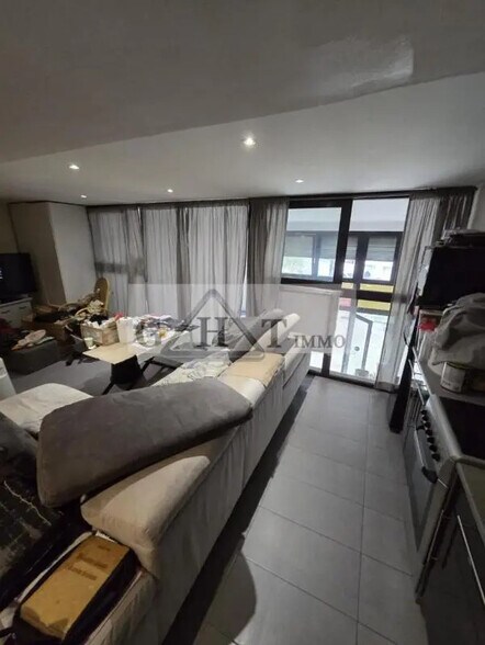 Local commercial dans Bagnolet à vendre - Photo intérieure – Image 2 sur 9