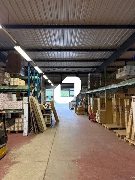 Plus de détails pour Local d'activités à louer