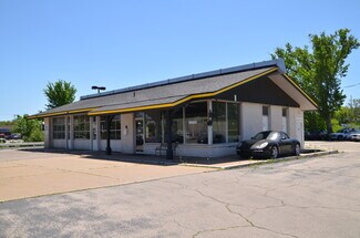 Plus de détails pour 1945 42nd St NE, Cedar Rapids, IA - Local commercial à vendre