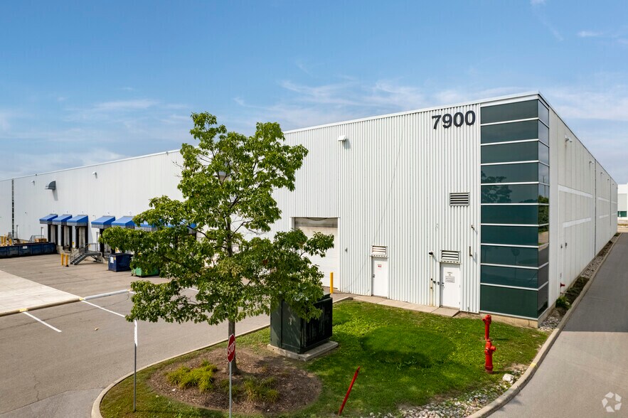 7900 Goreway Dr, Brampton, ON à louer - Photo de l’immeuble – Image 2 sur 3