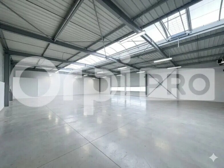 Industriel/Logistique dans Aytré à vendre - Photo intérieure – Image 2 sur 3