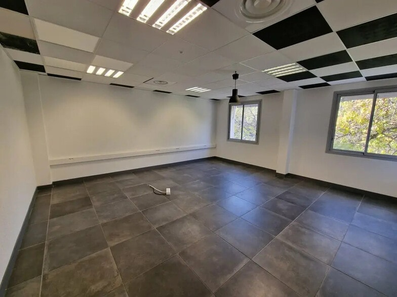 Bureau dans Vence à vendre - Photo intérieure – Image 2 sur 6