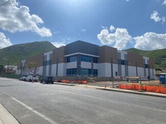 Plus de détails pour 900 Marlborough ave, Riverside, CA - Industriel/Logistique à louer