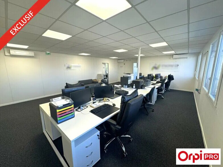 Bureau dans Évry-Courcouronnes à vendre - Photo intérieure – Image 2 sur 8